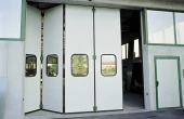 Промышленные складные ворота DoorHan